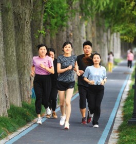 健身公园美丽亮相