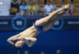 王宗源、曹缘包揽跳水世界杯男子3米板冠亚军