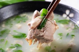 咽炎的食疗方法有哪些(咽炎食疗,有什么方法食疗呢)