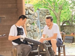 弘扬中国非遗的“洋村民”