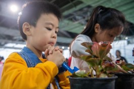 颂山河赞歌，享美好生活――各地国庆假期见闻