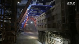 银昆高速公路宁夏段最长隧道顺利贯通