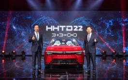 Model C、E、T、V、B，富士康已发5款新车，还示好特斯拉：希望能代工