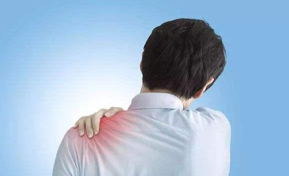 肩膀疼痛的治疗方法(肩膀疼痛的治疗方法吃什么药)